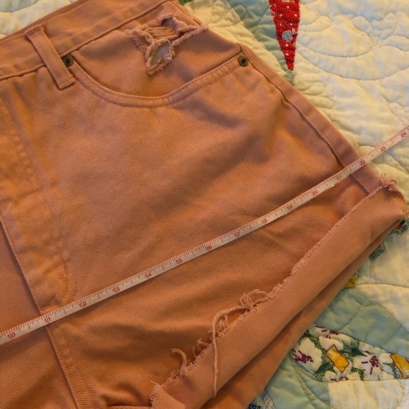 Vintage, High Waist Bill Blass Denim Shorts! - Picture 8 of 8